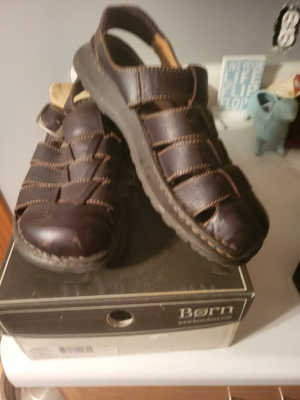 Mens Born Sandals Sz 10 Brown Leather Fisherman Slip-On Adjustable Strap